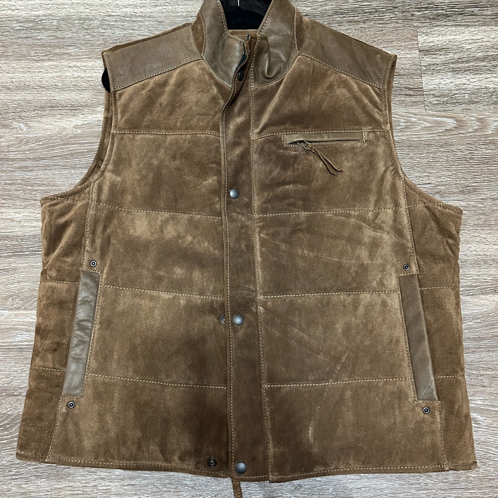 Roundtree & Yorke Men's Tan Suede Vest